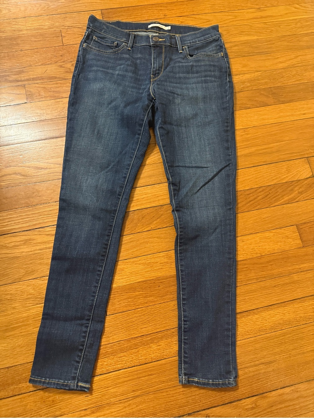 Levi’s 710 Super Skinny Jeans Size 31 Dark Wash 30x29 Stretch